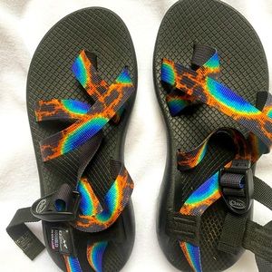 Chacos Tie dye design size 8